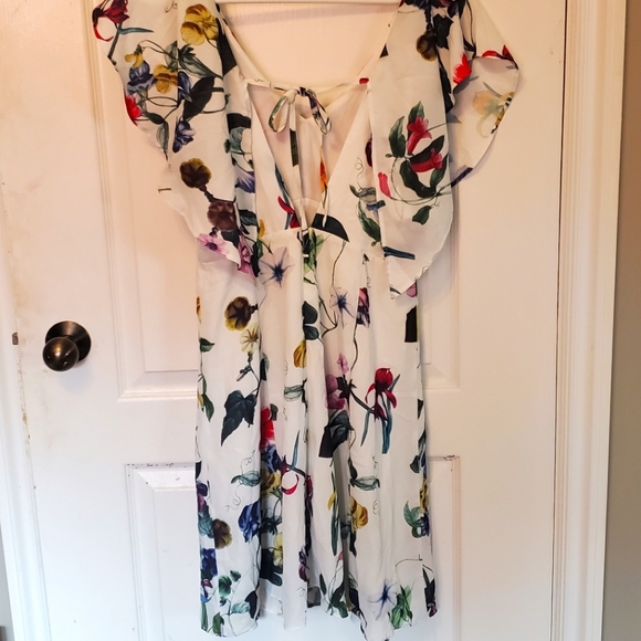 Luna Floral Dress - Picture 2 of 2